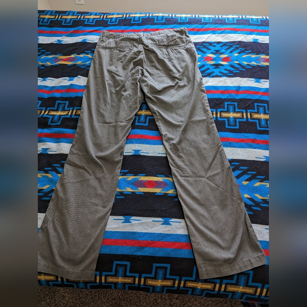 Mens Volcom dress pants 34x32